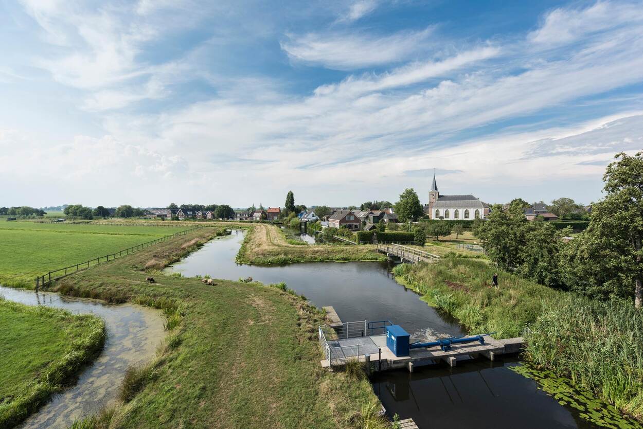 Het water de Groote Kerkvliet is de verbinding tussen de Vlist, het dorpje Polsbroek en de Lansing.