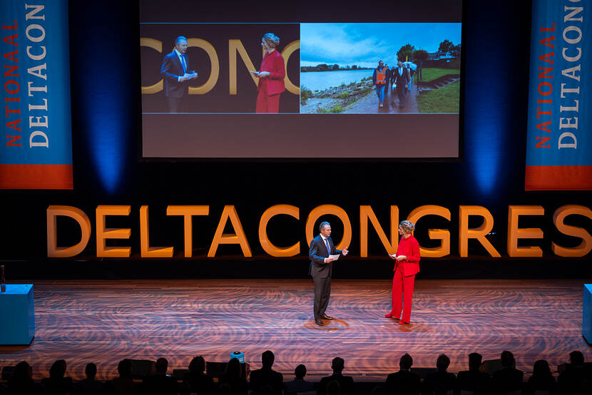 DeltaCongres00826