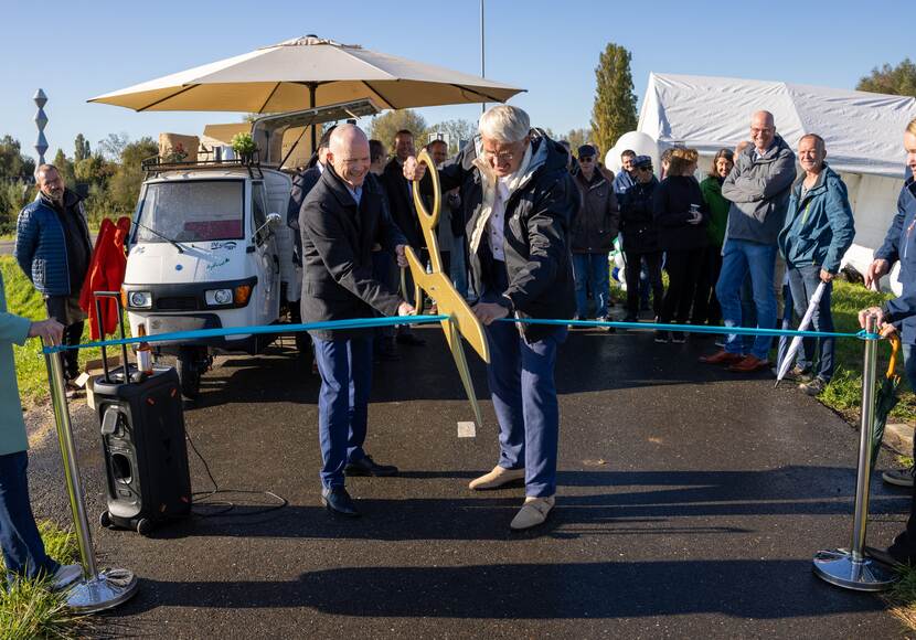 Opening van de Standhazensedijk