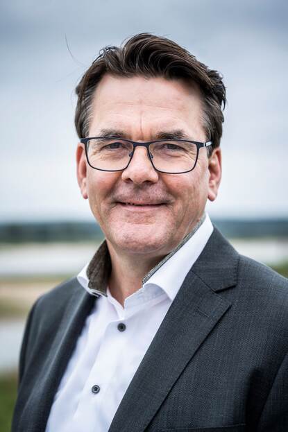 Profielfoto van Erik Wagener, directeur van het Hoogwaterbeschermingsprogramma