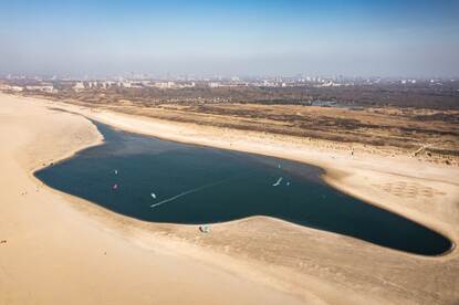 De Zandmotor voor de Zuid-Hollandse kust.